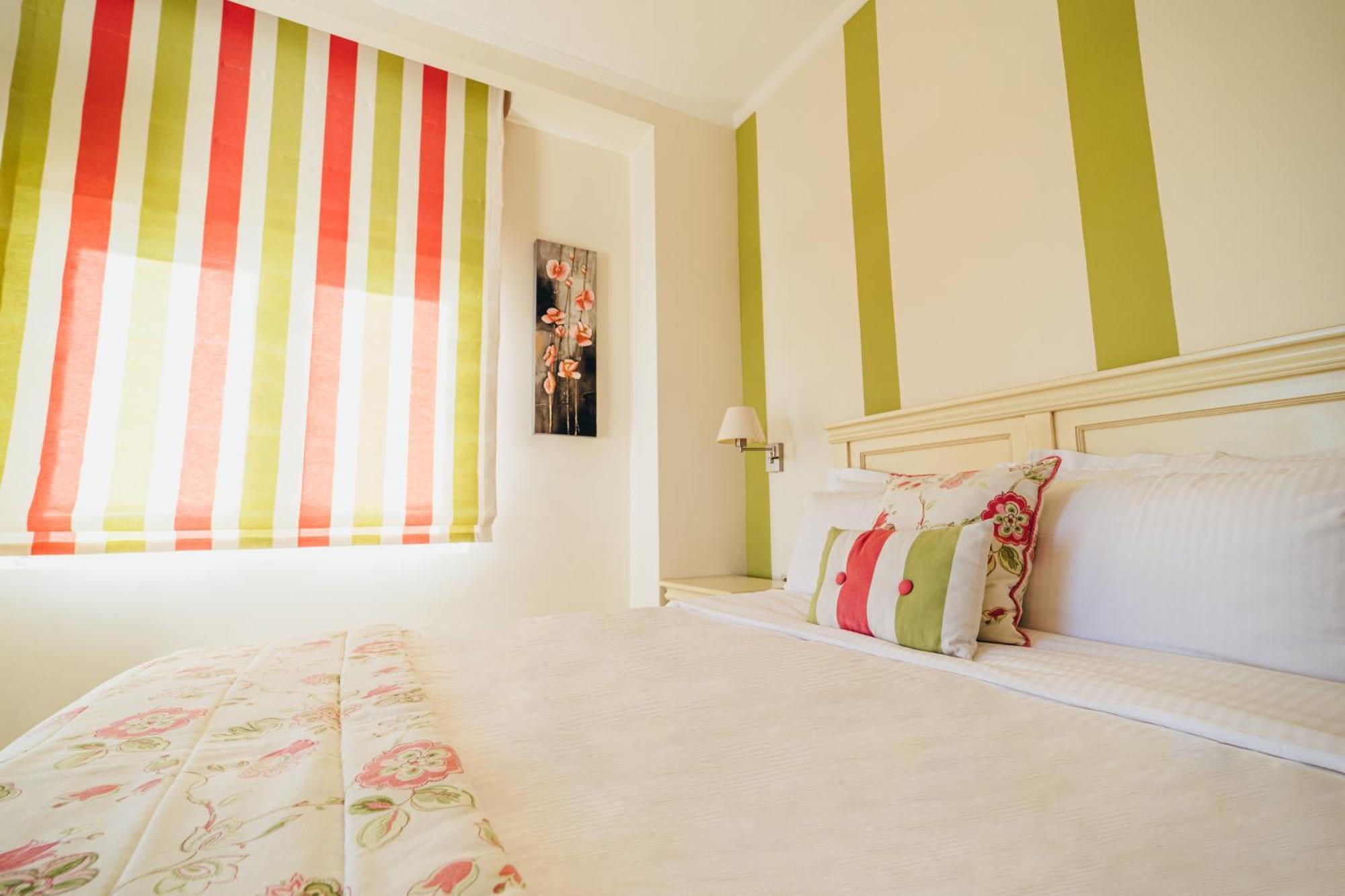 To Spiti Tis Sofias Hotel แคซโทเรีย ภายนอก รูปภาพ